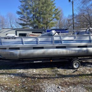 Pontoon Boat - 20 foot Leisure Craft